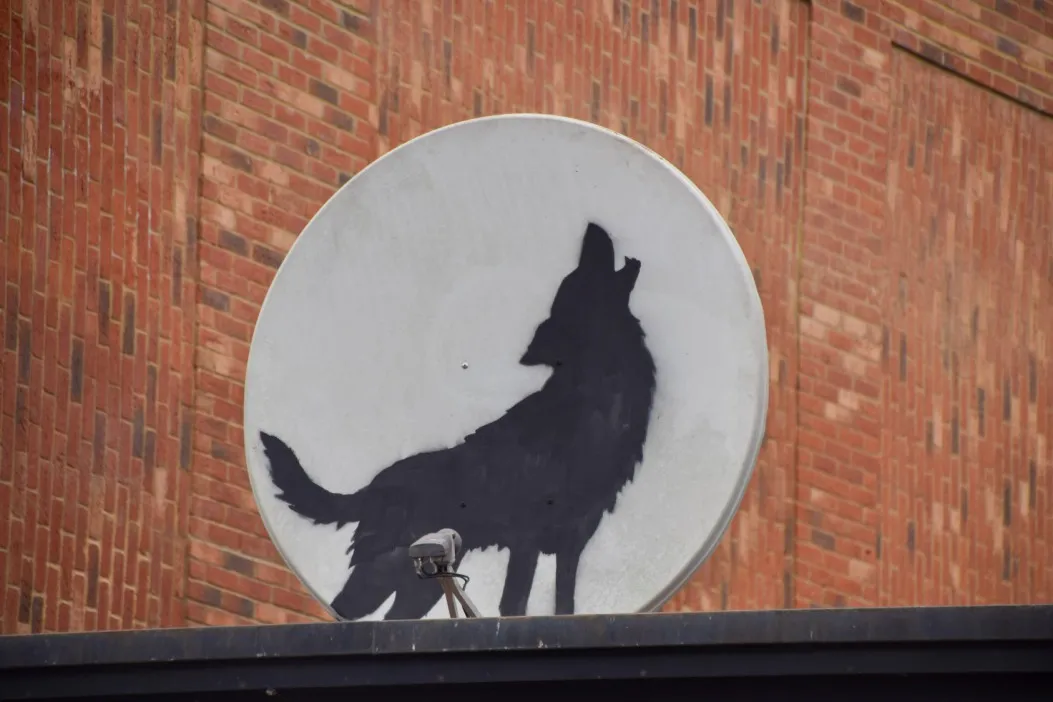 Alamy Live New Banksy Artwork Appears In Peckham London 2xpyjacjpg Js923628610