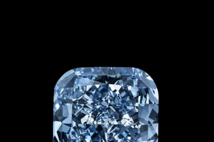 Blue Diamond at Geneva Auction4.