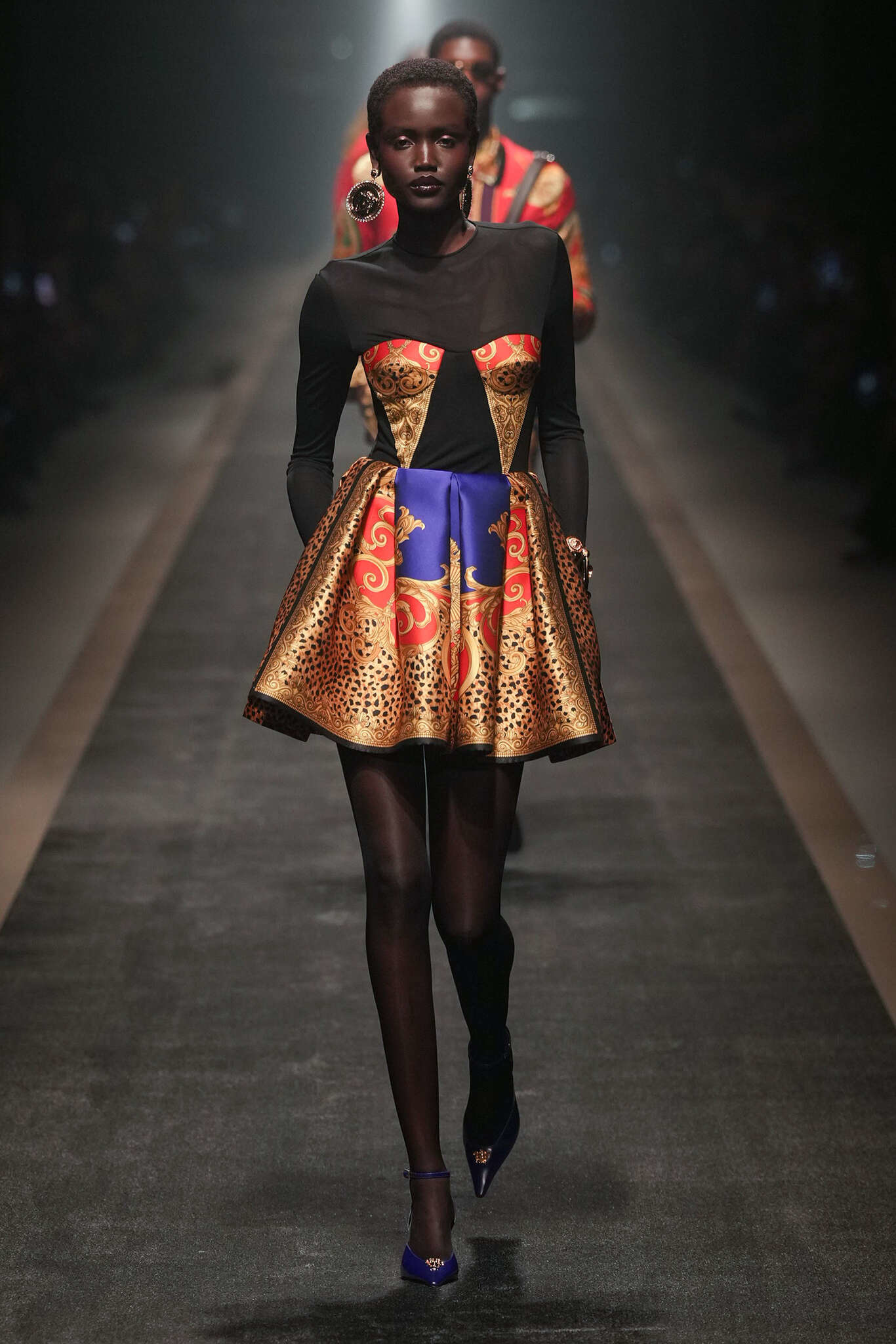 The latest=the Versace show3