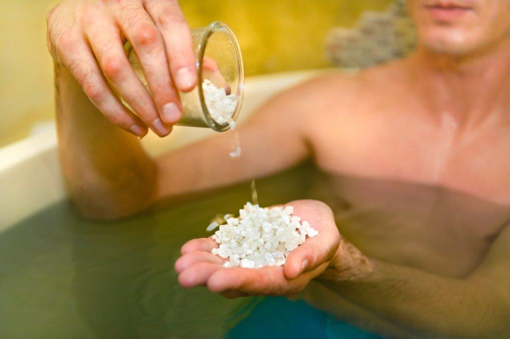 Manor House Bathing in Salt Crumbs Dsc 2581 (2)