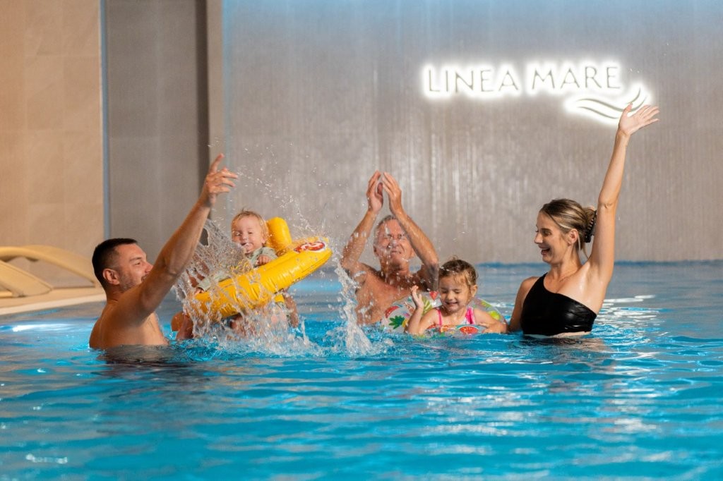 Linea Mare swimming pool