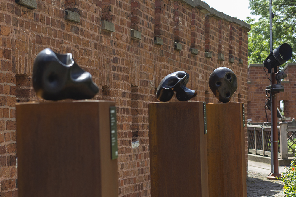 Beksinski. Sculptures Documentation20small