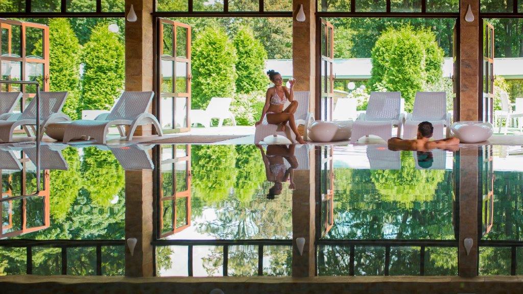 Bechlor Pool Manor House Spa