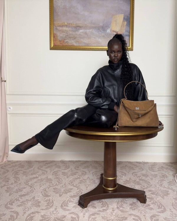 Balenciaga Campaign With Claudia Schiffer5
