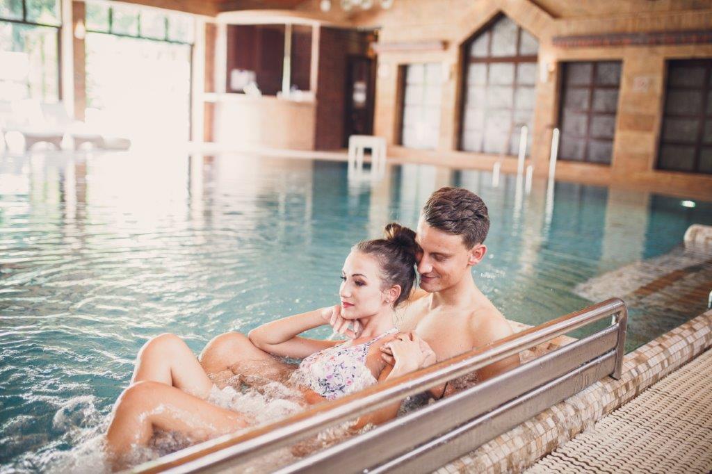 Chlorine-free Manor House Spa pool (2)