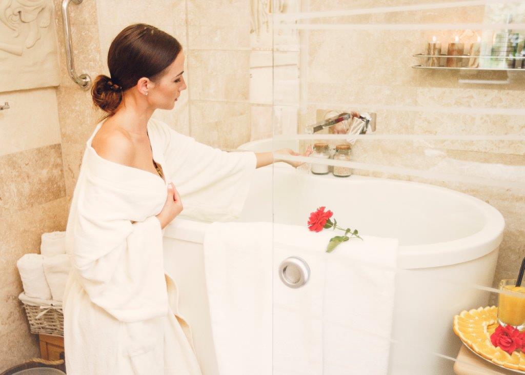 Ofuro Bathing At Manor House Spa
