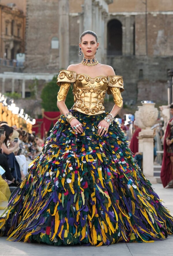 Minimalism In Reverse Dolcegabbana.