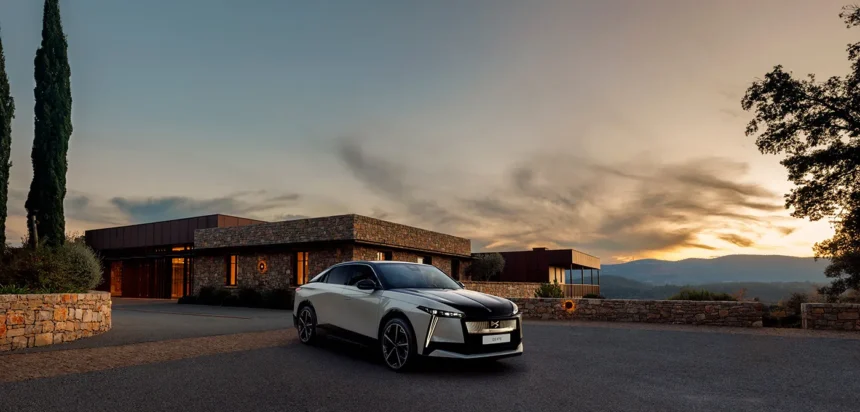 Ds N°8 Premium Electric SUV with 750 km Range and French Flair
