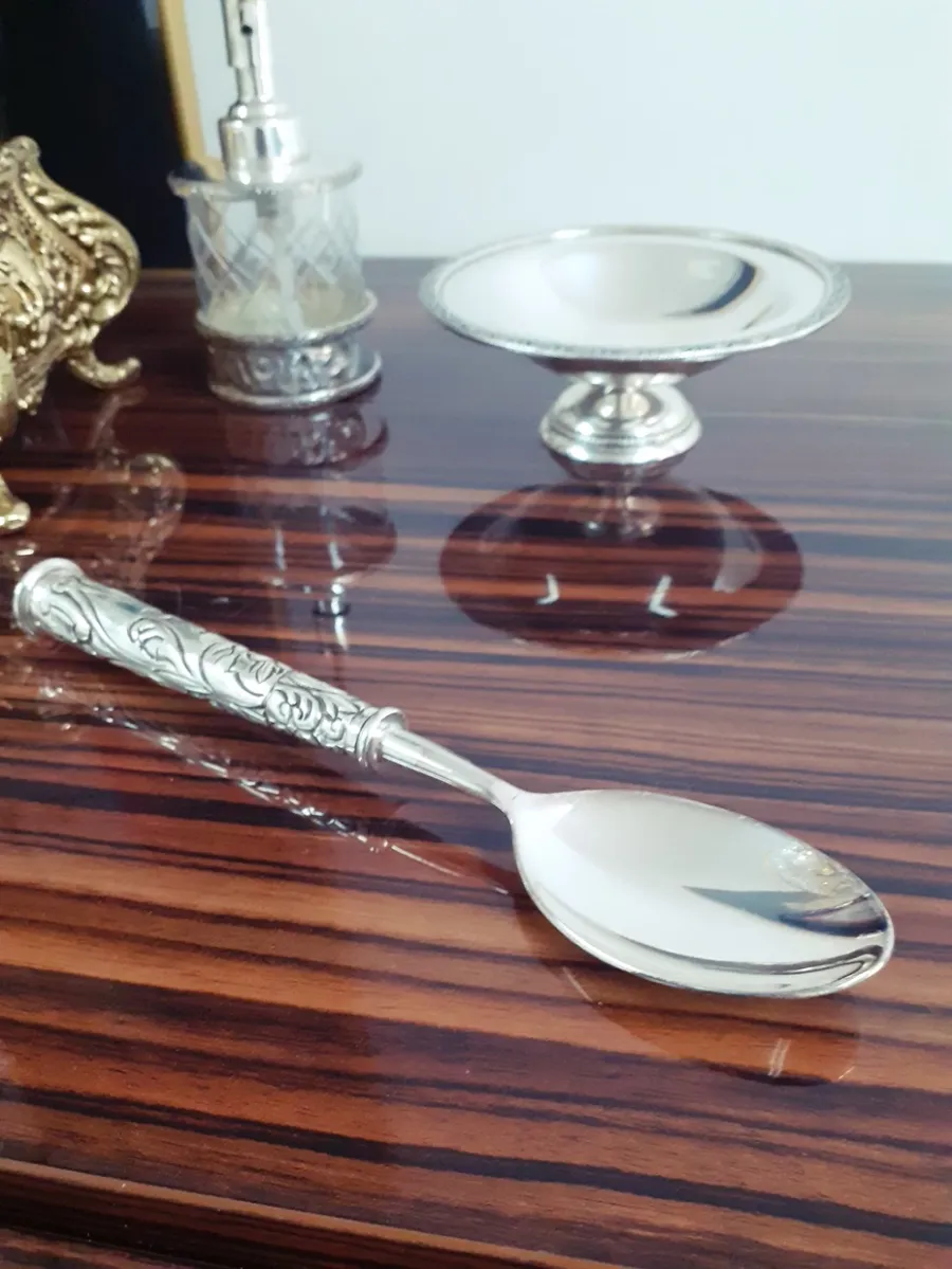 Silver-Plated Cutlery Advantages